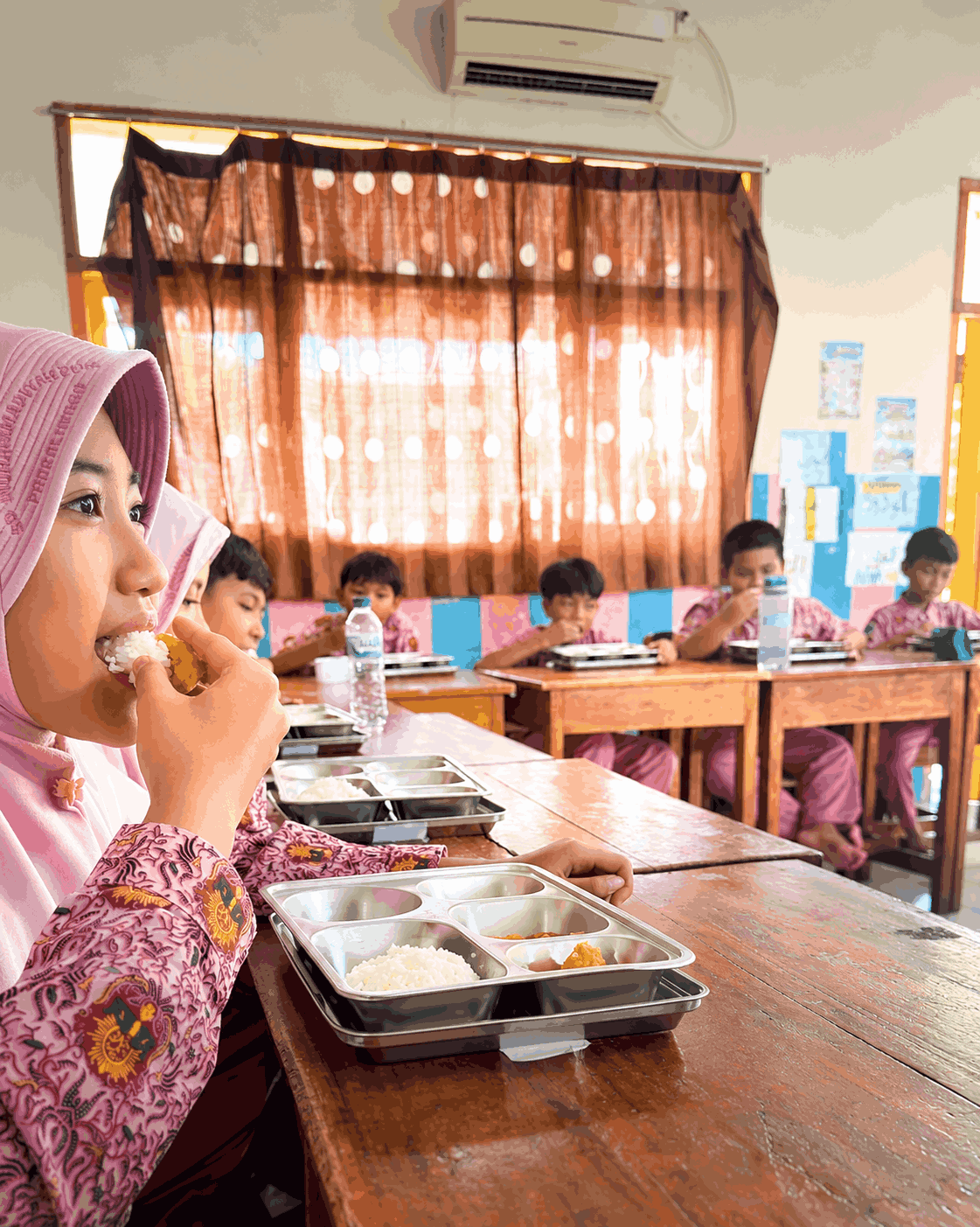 Warm Classroom Lunch_ Girl in Pink Hijab_11zon